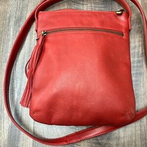 HOBO crossbody “Sarah. In excellent used condition.